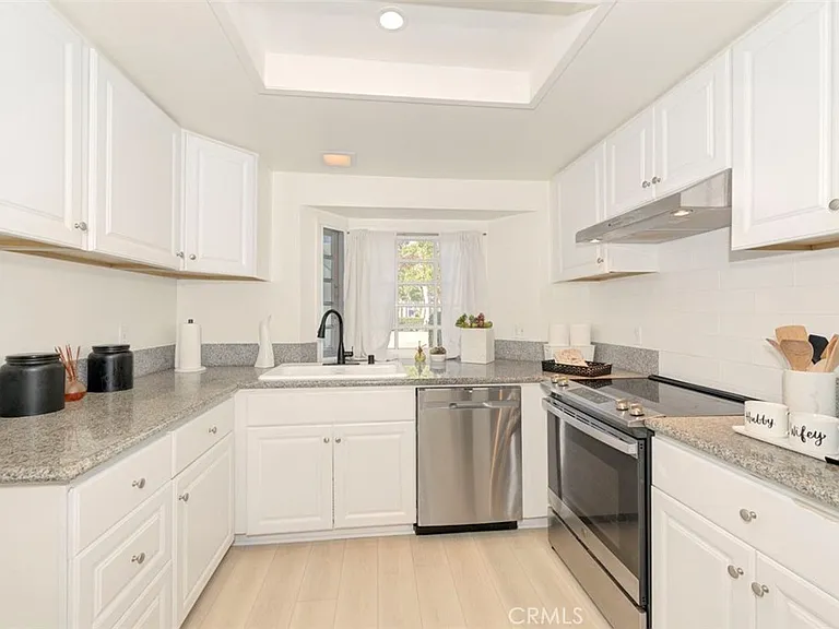 3341 Calle La Veta — Photo 13