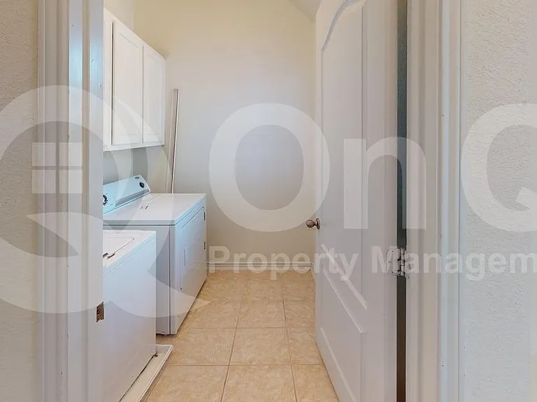 5912 Clearwater Dr — Photo 11