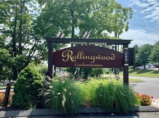 11 Essex Ct #11, Brookfield, CT 06804
