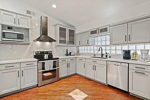 5362 E Kelton Ln — Photo 7