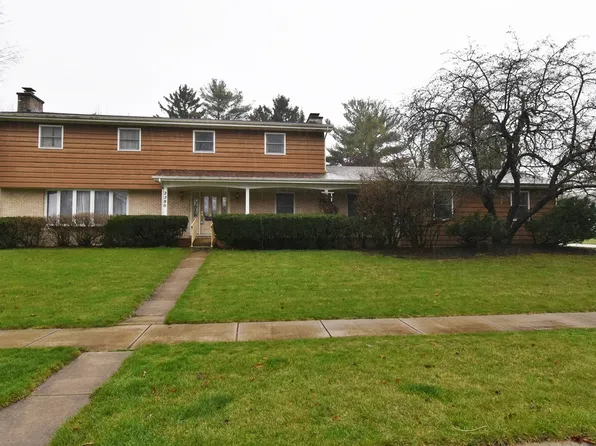 2280 Tanglewood Dr, Aurora, IL 60506