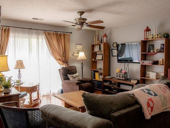 3rd image of 6518 Jade Stream Ct APT 103