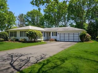 23 Argonne Rd W, Hampton Bays, NY 11946
