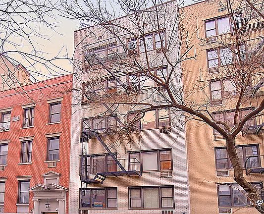 5th image of 133 E 17th St APT 4C