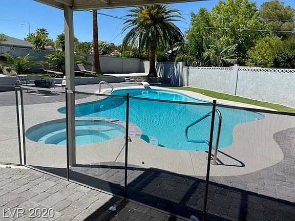 4th image of 1913 Stonehaven Dr