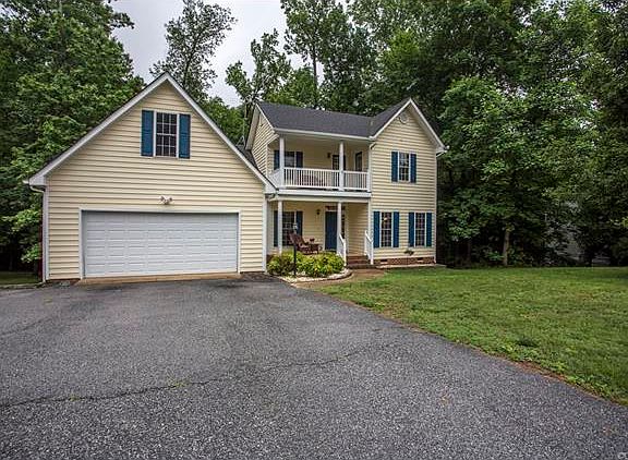 3rd image of 2403 Grey Oak Dr