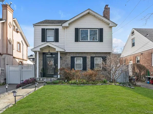 3613 Clearview Expy #X, Bayside, NY 11361