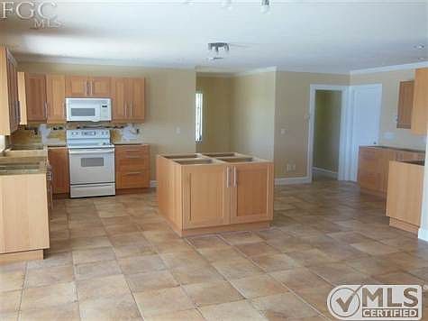 3rd image of 3508 Pelican Blvd