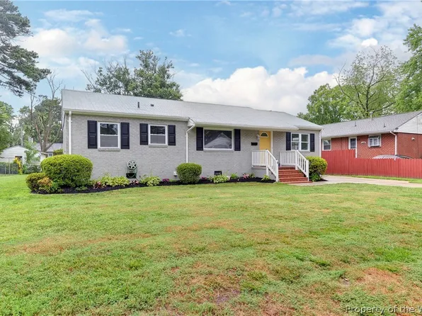 4 Westlawn Dr, Hampton, VA 23664