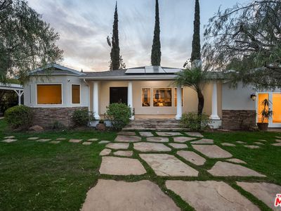 22832 Collins St, Woodland Hills, CA, 91367