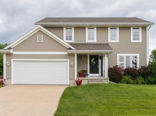 320 Gas Light Rd SW, Cedar Rapids, IA 52404