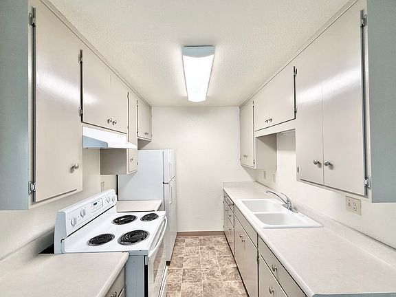 2nd image of 627 Stewart St APT 30