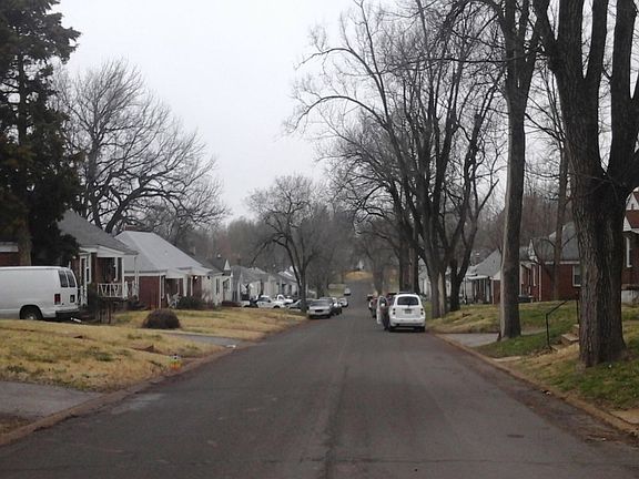 4th image of 9424 Bataan Dr