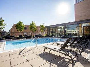 1717 Ridge Ave APT 720, Evanston, IL 60201