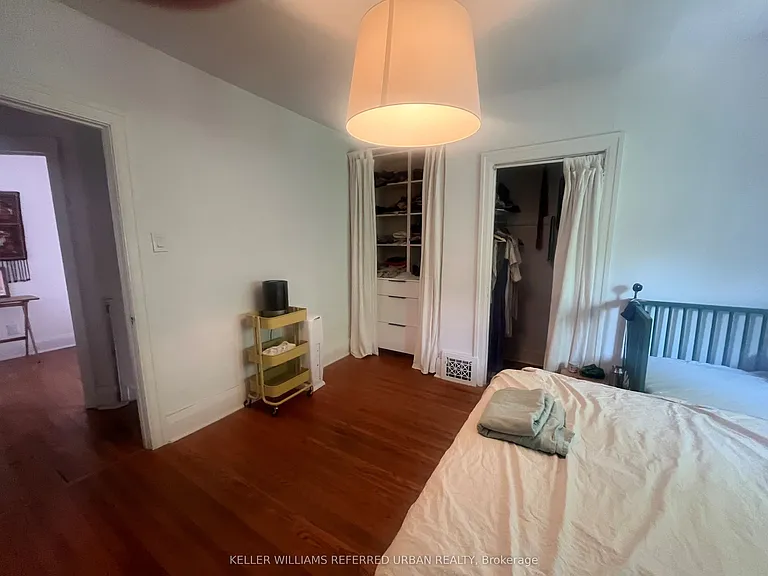 335 Roehampton Ave — Photo 11