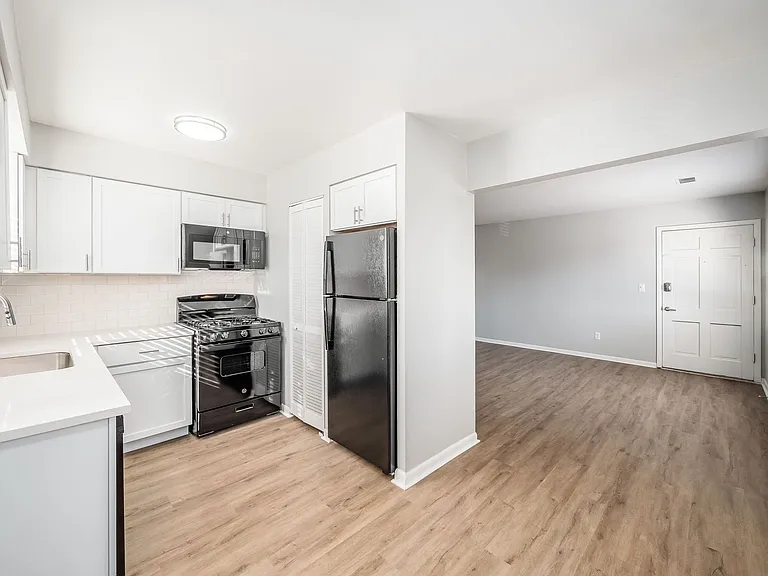 620 Riverview Dr #2 — Photo 5