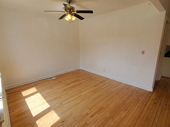 4th image of 526 E Burleigh St Unit A