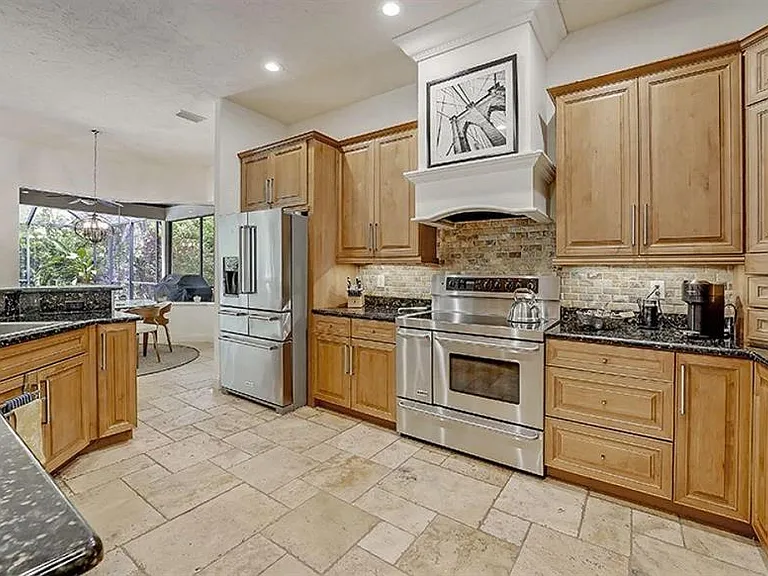 1725 Bonita Ct — Photo 20