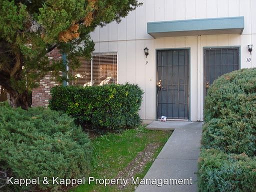 1st image of 490 Edgewood Dr APT 9