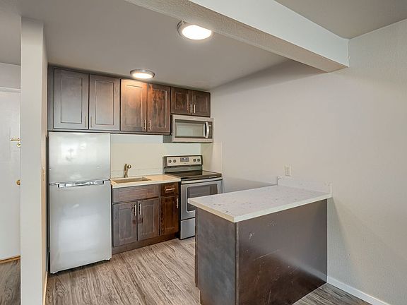 2nd image of 1300 14th Ave S APT 8