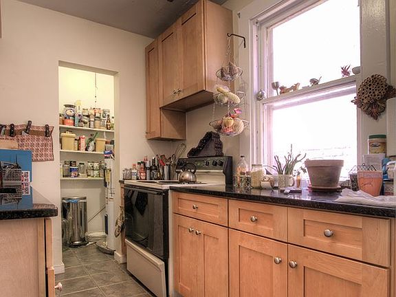 4th image of 8 N Colonial Ave APT B