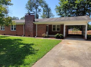 110 Ellen St, Marietta, SC 29661