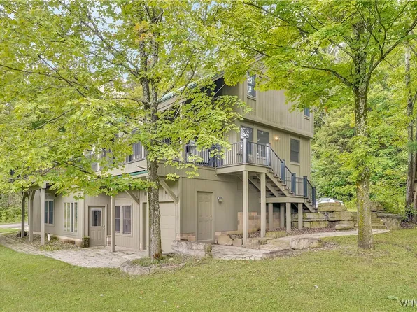 1 Abbott Hill Road Ext, Boston, NY 14025