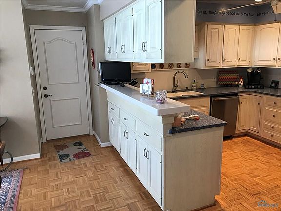 4th image of 13 Walnut Creek Dr