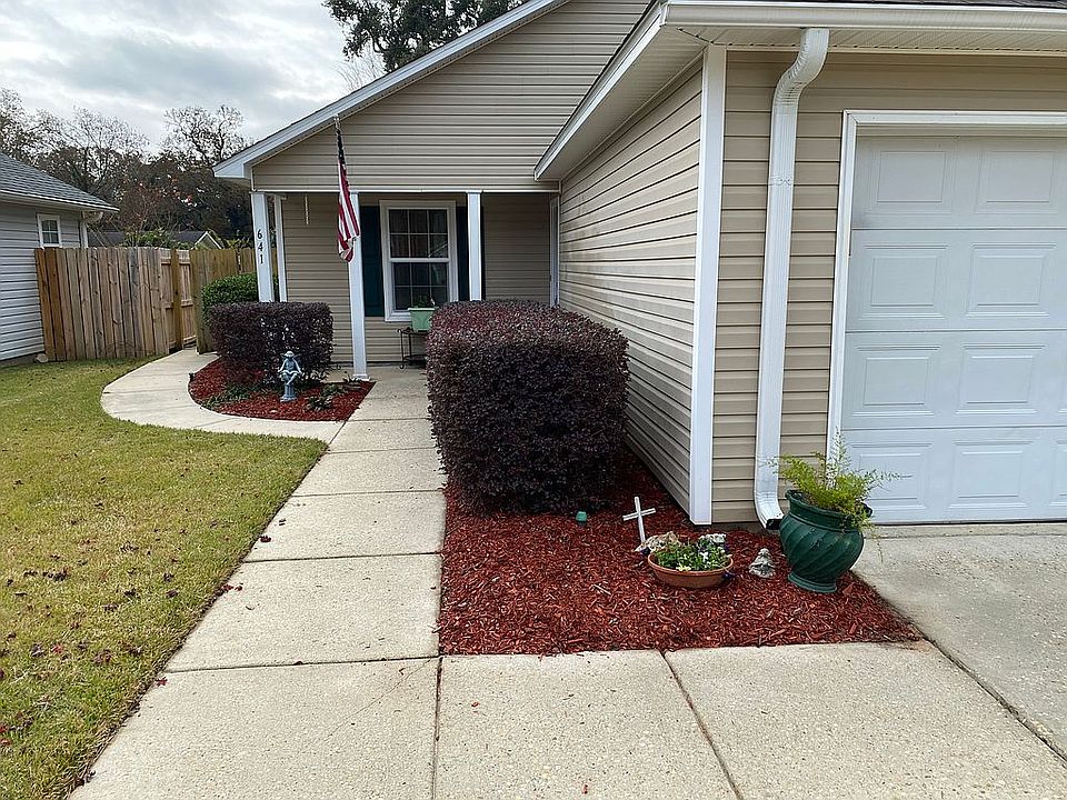 1st image of 641 Calderwood Ct