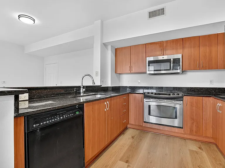 233 S Federal Hwy #623 — Photo 9