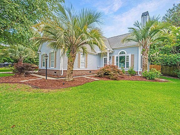 4th image of 2031 Thornhill Dr