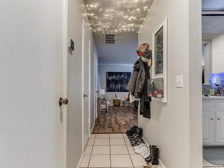 6916 Woodlake Dr #6920 — Photo 18