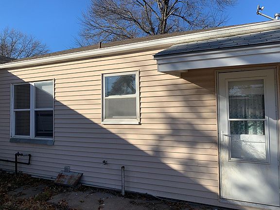 5th image of 1721 Clarke St