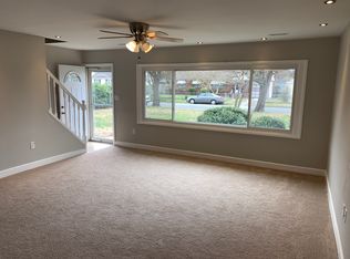 1706 Meadow Lake Dr, Norfolk, VA 23518