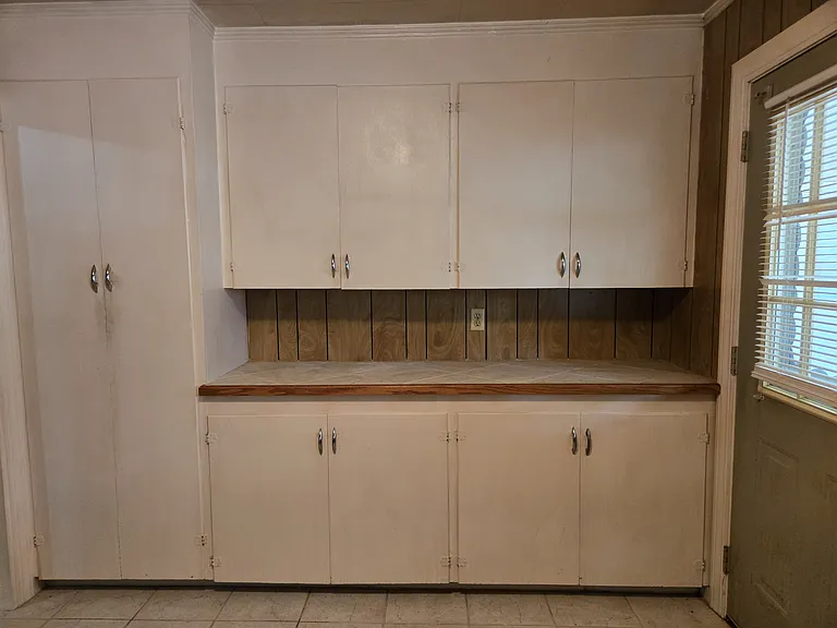 345 Park Ave — Photo 17