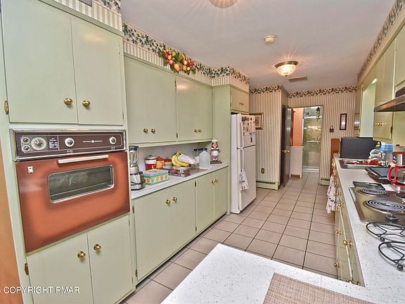 3rd image of 5 Woods Rd