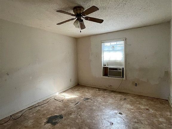 4th image of 2724 21st St