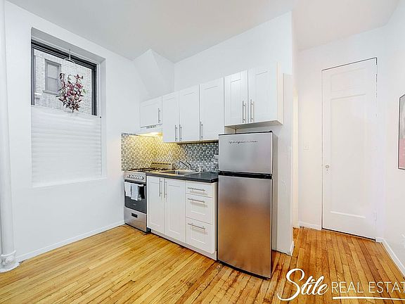 4th image of 277 Washington Ave APT 1A