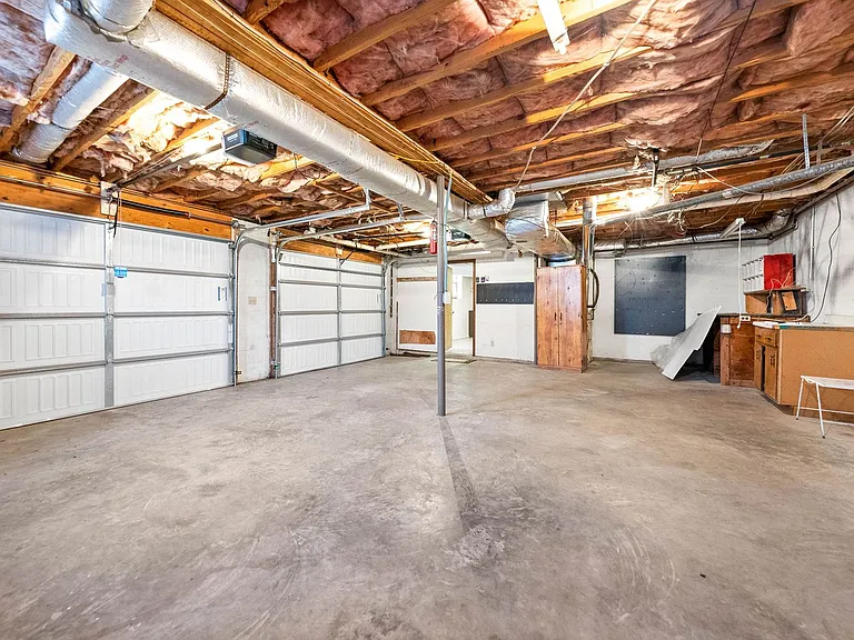 1835 Warren Dr — Photo 27
