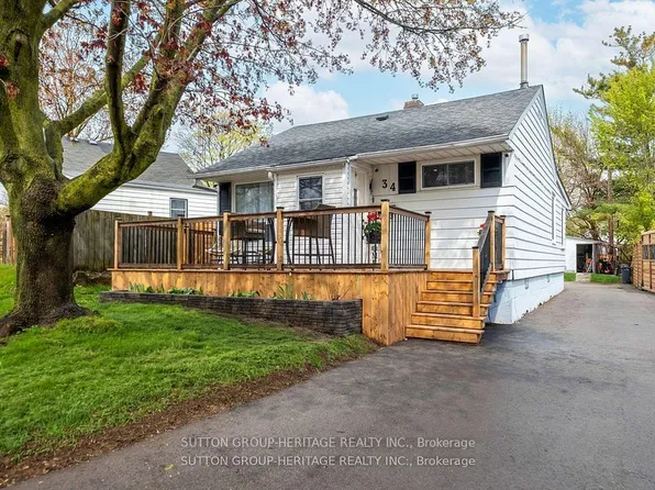 34 Maple St, Ajax, ON L1S 1V7