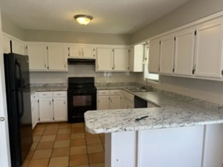 20380 Simmons Rd — Photo 2