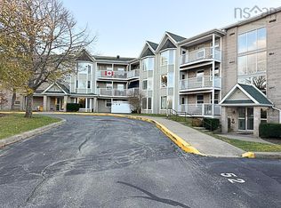 87 Kearney Lake Rd #410, Halifax, NS B3M 4H1