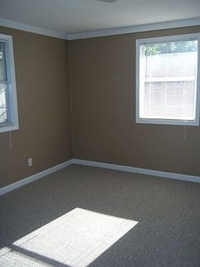 4th image of 109 Alabama Ave