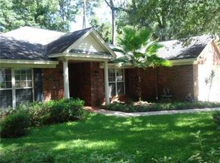 7 Settlement Ct, Savannah, GA 31410