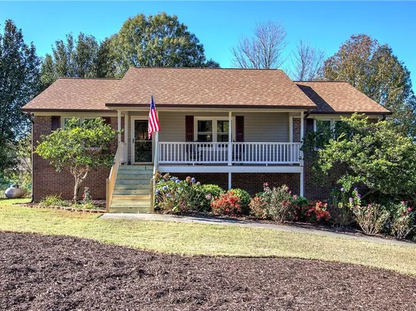 20 Greystone Ln NW, Cartersville, GA 30121