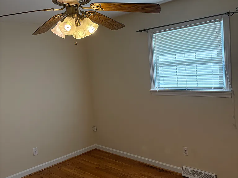 728-730 N Maple Ave — Photo 9