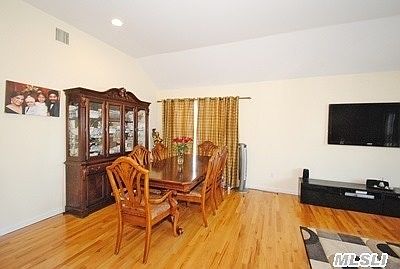 4th image of 26 3rd St