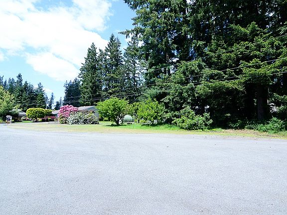 5th image of 3725 93rd Pl NE
