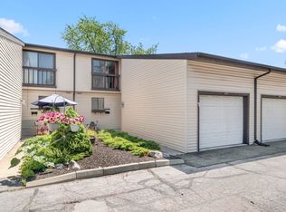 2127 Bayside Ct, Fort Wayne, IN 46804