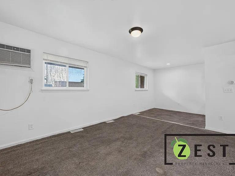 16217 Greenfield — Photo 8